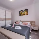 Domus Alba 아파트