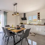 Domus Alba *