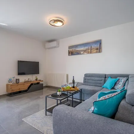 Domus Alba Apartman *