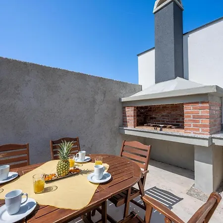 Domus Alba Apartman *