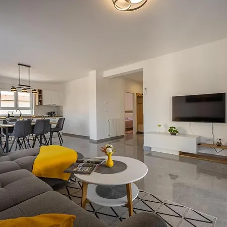 Apartment Domus Alba Pula