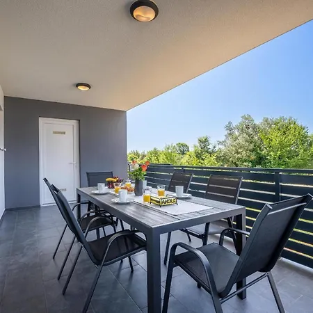 Domus Alba Apartmán *